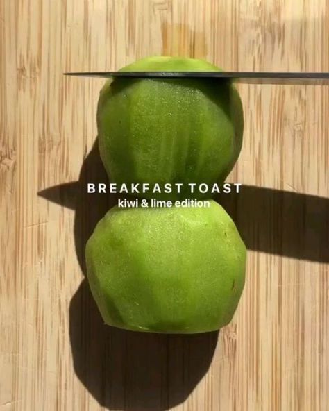 @goveganchallenge on Instagram: ""GET The Complete Plant Based Cookbook - Over 100+ Delicious Vegan Recipes Including 30-day Meal Plans" =>> LINK IN BIO 🔗 @goveganchallenge 1️⃣ or 2️⃣? What recipe do you like the most? By @Vegangirlboss 1️⃣ breakfast toast idea 🥝 ...with creamy kiwi & lime! ✨ fruity, vegan, easy recipe breakfast toast deets: 2 organic kiwi (i get mine at @riverford), 50g @philadelphia_uki vegan cream cheese, 1/2 tsp lime zest, 1 tsp lime juice, 1/2 tbsp agave syrup, toaste Kiwi Breakfast, Cream Cheese Toast, Honey Toast, Plant Based Cookbook, Cheese Toast, Breakfast Toast, Breakfast Idea, French Toast Bake, Starbucks Recipes