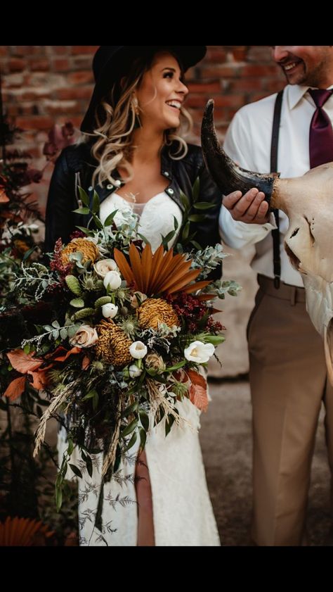 Forest Green And Bronze Wedding, Black Green Burnt Orange Wedding, Green White Brown Wedding Bouquet, Black White Orange Wedding, Emerald Green And Bronze Wedding, Bronze And Black Wedding, Boho Emerald Green Wedding, Burnt Orange And Emerald Green Wedding, Emerald Green And Burnt Orange Wedding