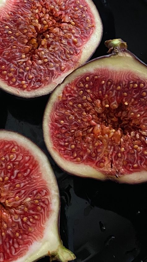 Fig fruit tasty sweet perfect fashion 2023 Fig Fruit, Black Fig, Arte Inspo, A Level Art, Fig Tree, Art Reference Photos, Aesthetic Food, Pomegranate, Fig