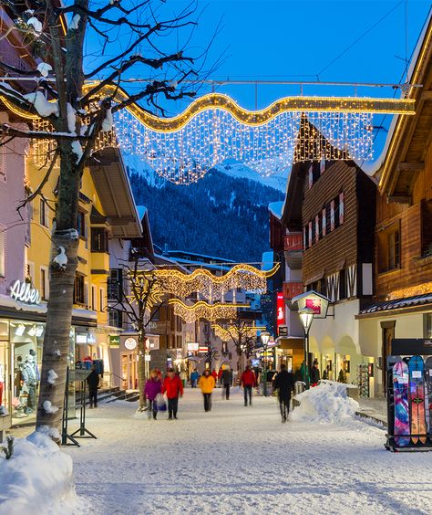 Night view of winter ski resort St. Anton in Austria. St. Anton am Arlberg was the host of the Alpine World Ski Championships in 2001. St Anton Austria, Ski Europe, Ski Austria, Austria Winter, Ski Village, Best Ski Resorts, Ski Town, Ski Vacation, Austria Travel