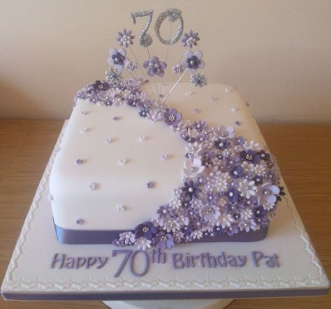 27  Brilliant Picture of 70Th Birthday Cakes - davemelillo.com 70th Birthday Cake For Women, Birthday Cupcakes For Women, 75 Birthday Cake, Bolo Panda, 90th Birthday Cakes, Birthday Cake For Mom, New Birthday Cake, 70th Birthday Cake, 80 Birthday Cake