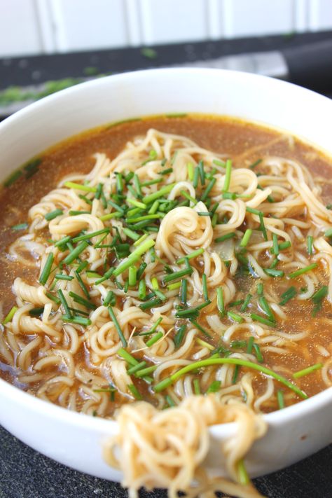 Homemade Ramen (without the flavor packet) Koreansk Mad, Top Ramen, Noodles Soup, Homemade Ramen, Ramen Recipes, Goulash, Simple Top, Rigatoni, Tortellini