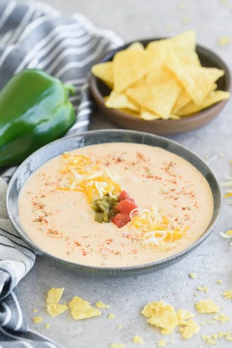 Qdoba Queso Recipe (BEST Copycat Recipe) Qdoba Queso Recipe, Copycat Qdoba, Qdoba Chicken Recipe, Cheesy Queso Dip, Spicy Queso, Queso Dip Recipes, Queso Recipe, Queso Cheese, Queso Dip