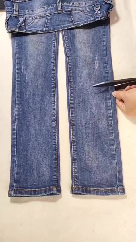 #diyvideo #diy #diycrafts #diyprojects #reels2023 | Rubybellefabrics | Giulio Cercato �· Like A Dream Denim Bags From Jeans, Återvinna Jeans, Diy Jeans Crafts, Diy Bags Jeans, Tas Denim, Recycled Jeans Bag, Projek Menjahit, Denim Bag Diy, Denim Bag Patterns