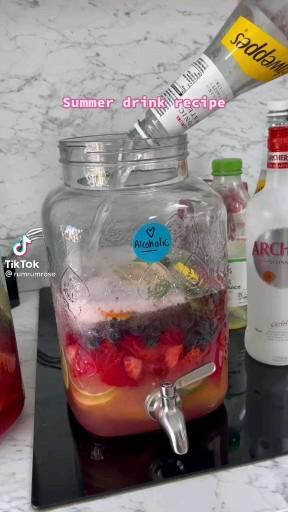 Resep Smoothie, Drink Recipes Nonalcoholic, Yummy Alcoholic Drinks, Summer Drink Recipes, Refreshing Drinks Recipes, Summer Cocktail Recipes, Cocktail Drinks Recipes, Snacks Für Party, Summer Drink