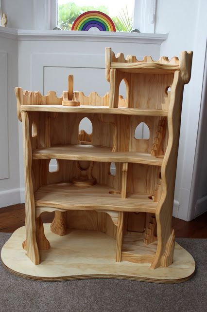 Gorgeous handmade wooden play castle. #woodentoys #waldorftoys                                                                                                                                                                                 More Wooden Doll House, Wooden Castle, Elf Doll, Wooden Doll, Waldorf Toys, Wooden Dollhouse, Kids Wood, Wood Toys, Wooden Crafts