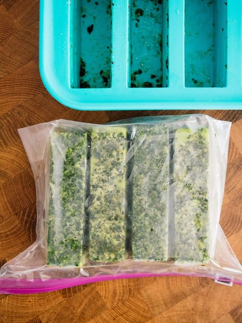 3 Best Ways to Freeze Parsley, Cilantro, Chives, and Other Herbs – Garden Betty Freeze Parsley, Freezing Parsley, Freezing Cilantro, Freezing Food Guide, Ice Cube Tray Recipes, Cilantro Butter, Freezing Fresh Herbs, Preserve Fresh Herbs, Chive Flower