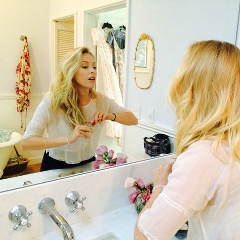 Leah Jenner, Chop Chop, Mirror Selfie, On Twitter, Twitter, On Instagram, Beauty, Instagram