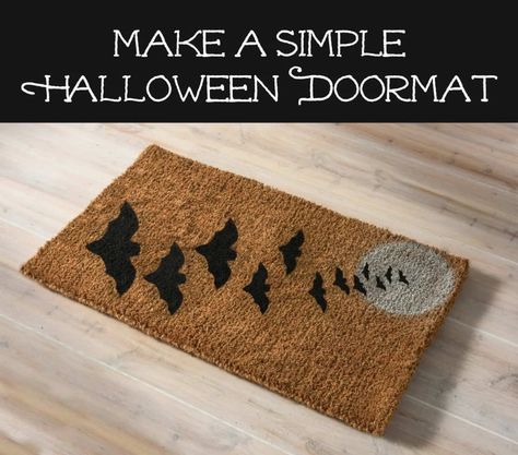 Halloween Dream Catcher, Crafts For Halloween, Diy Halloween Ghosts, Halloween Diy Door, Door Mat Diy, Halloween Doormat, Ghost Crafts, Wine Glass Candle, Diy Spray Paint