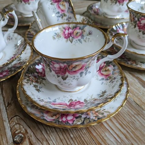 🌟 SOLD 🌟"Autumn Roses" Royal Albert (Seconds) set of 6 Tea Trios. In great condition without any chips, cracks or crazing. Beautiful floral pattern with gold rim. 6x Tea Cups 6x Saucers 6x Small Plates 16 cm in diameter #antiqueandvintagebynes #royalalbertautumnroses #vintageteaset Autumn Roses, Pretty Tea, Autumn Rose, Tea Sets Vintage, Small Plates, Royal Albert, Floral Pattern, Tea Cups, Roses