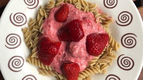 If you've never heard of pasta with strawberries before, it might sound mesmerizing or meh. The only way to truly know for yourself is to try this Polish dish. Polish Pasta, Strawberry Sauce, Pasta Shapes, Cheese Pasta, Polish Recipes, Sloppy Joes, Spaghetti Sauce, Mixed Berries, Pasta Sauce