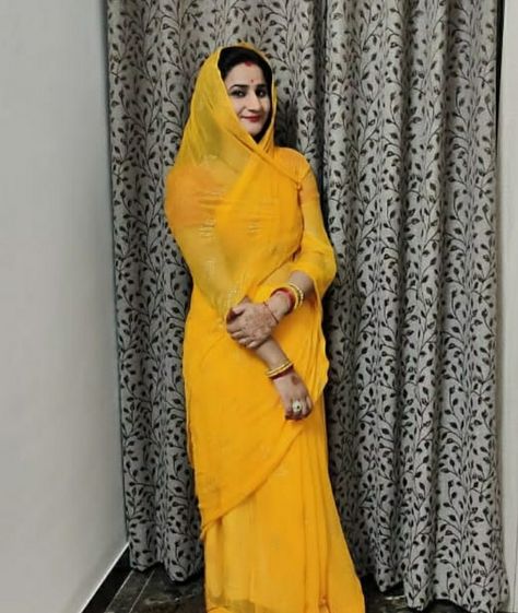 Rajput Saree, Sadi Photo, Rajasthani Bride, Rajasthani Dress, Pure Chiffon Sarees, Rajputi Dress, Cotton Saree Blouse Designs, Blouse Designs Catalogue, Hot Dresses Tight