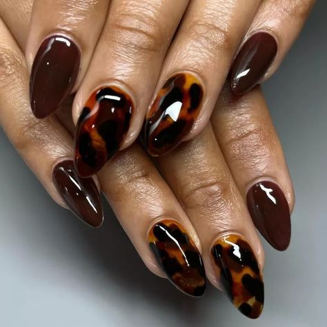 Tortoiseshell Nails, Cranberry Nails, Pink Sparkle Nails, Luxe Nails, Cherry Mocha, Fall Nail Ideas, Zebra Nails, Short Almond Nails, Fall Manicure