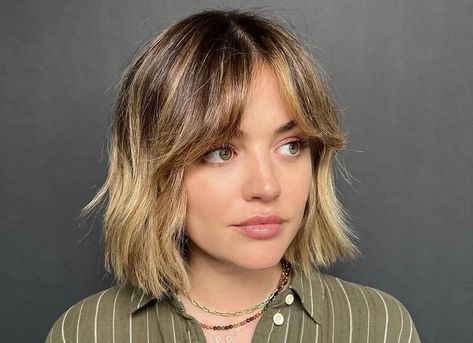 15 Flattering Bottleneck Bobs to Try in 2024 – HairstyleCamp Lucy Hale Curtain Bangs, Lucy Hale Bangs, Lucy Hale Haircut, Lucy Hale Blonde, Lucy Hale Short Hair, Lucy Hale Hair, Modern Bob Haircut, Κούρεμα Bob, Best Bob Haircuts