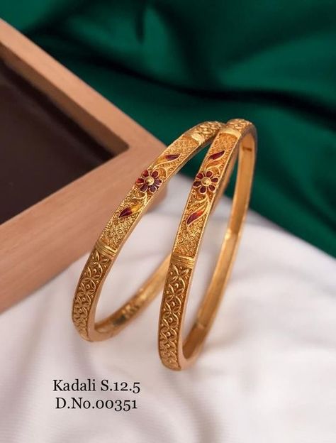 South Indian Bangles Designs, Good Bangles Design, Gold Bangles Design Indian, Daily Ware Gold Bangles Indian, Fancy Gold Bangles Design, Golden Bangles Indian Design, Simple Bangle Designs Gold, Golden Bangles Design, Gold Bangles For Women Indian