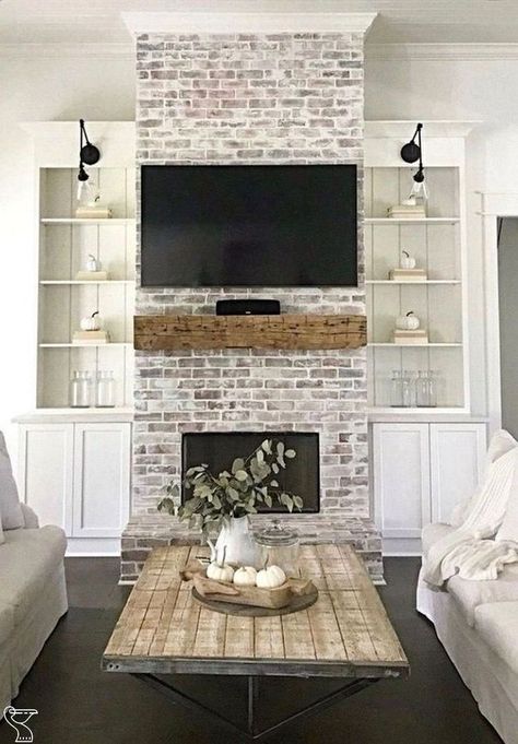 Brick Fireplace Makeover, Farmhouse Room, Interior Design Minimalist, Farmhouse Fireplace, Home Fireplace, Fireplace Makeover, Fireplace Ideas, Brick Fireplace, Room Remodeling