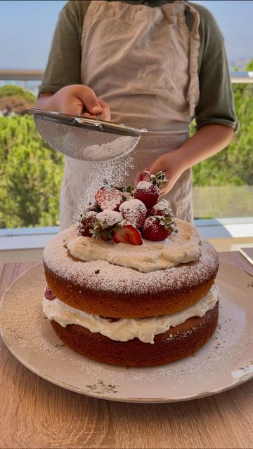 Victorian Sponge Cake Aesthetic, Strawberry Vanilla Cake Decoration, Victoria Sponge Cake Decoration, Senior Tea, Sponge Cake Decoration, Strawberry Sponge Cake, Strawberry Vanilla Cake, Whipped Icing, Fresh Fruit Cake