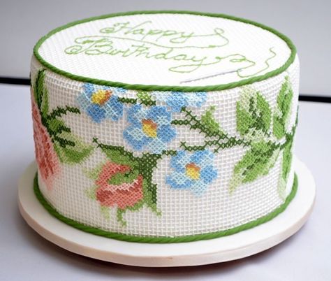 Cross Stitch Cake, Stitch Cake, Icing Techniques, Cupcakes Decorados, Painted Cakes, Sugar Craft, Cake Tutorial, Fancy Cakes, Cake Decorating Tips