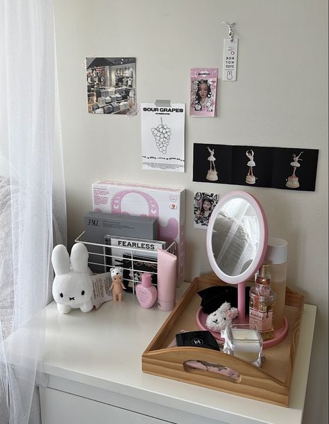 New Jeans Bedroom, Bedroom Decor Kpop, Kpop Poster New Jeans, Wonyoung Bedroom, Kpop Vanity, Sonny Angel Room Decor, Desk Inspo Kpop, New Jeans Room Decor, Miffy Room Decor