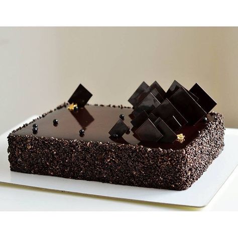 V Square Chocolate Cake Decoration, Rectangle Chocolate Cake Design, Square Chocolate Cake Design, 2 Kg Square Cake Design, Square Chocolate Cake Design Birthday, Square Cake Designs, Stylish Cake, Rectangle Cake, Birthday Cake For Husband