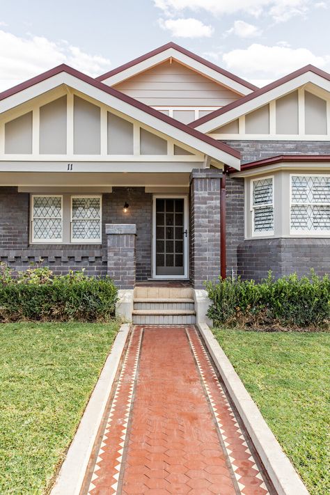 Californian bungalow — Adore Home Magazine California Bungalow Australian, Californian Bungalow Interior, Californian Bungalow, 1920s Bungalow, Interior Themes, California Architecture, California Bungalow, Bungalow Exterior, Top Architects