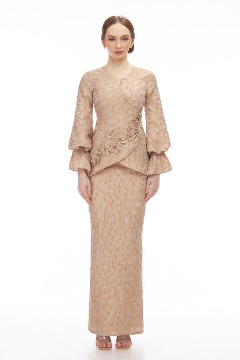 FLOSSIE MINI KURUNG IN BROWN Kurung Modern, Modern Wear, Women Bride, Mint Blue, Modest Fashion, Pleated Skirt, Pencil Skirt, Skirt, Square