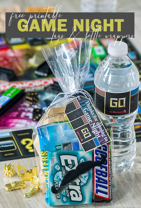 Monopoly Game Night or Party Idea - Free Printable Tags & Water Bottle Wrappers Game Night Favors, Game Night Goodie Bags, Board Game Party Favors, Game Night Party Favors, Monopoly Game Night, Game Night Birthday Party, Adult Games Party, Inexpensive Party Favors, Monopoly Party