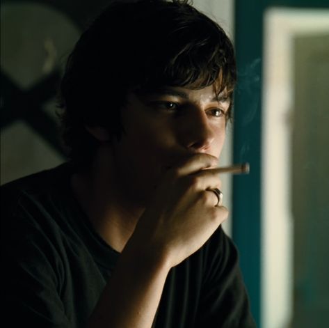 Dean Taylor Devon Bostick, Devon Bostick Photoshoot, Rodrick Heffley, Devon Bostick, Wimpy Kid, Emo Guys, Zoo Wee Mama, Emo Boys, Red Aesthetic