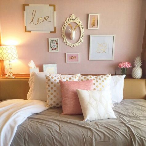 *.¸¸.•*¨*@lumiereprincess*¨*•.¸¸.* Gray And Gold Bedroom, Rose Gold Bedroom, Gold Rooms, Decor Ikea, Gold Bedroom, Dorm Walls, Ideas Hogar, Pink Bedroom