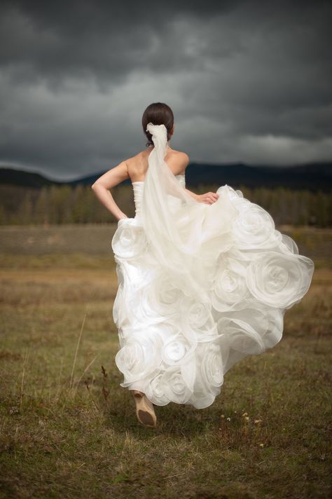 Runaway Bride, Wedding Dresses 2014, Wedding Photography Ideas, Ranch Wedding, Here Comes The Bride, Wedding Photo Ideas, Dress Wedding, Here Comes, Photography Wedding