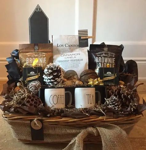 35+ Christmas Gift Basket Ideas for Friends and Family - HubPages Jingle Basket, Gift Basket Ideas For Friends, Basket Ideas For Friends, Diy Christmas Gift Baskets, Agape Ideas, Hampers Idea, Coffee Lover Gifts Basket, Gourmet Box, Theme Baskets