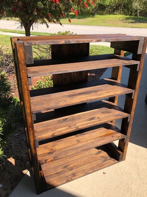 Simple Shoe Rack Homemade Shoe Rack Entryway, Homemade Shoe Rack Wood, Homemade Shoe Rack Diy, Shoe Rack Ideas Diy, Diy Wood Shoe Shelf, 2x4 Shoe Rack Diy, How To Make A Shoe Rack, Wood Pallet Shoe Rack, Palette Shoe Rack