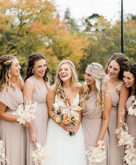 BIRDY GREY 🐥 (@birdygrey) • Instagram photos and videos Birdy Grey Taupe, Birdy Grey Bridesmaid, Grey Weddings, Taupe Wedding, Samantha Wedding, Grey Bridesmaids, Birdy Grey, Bridesmaid Gowns, Gray Weddings