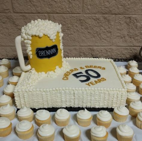 Cheers and Beers Cake Beer Pouring Cake, Cheers And Beers To 40 Years Cake, Cheers And Beers Birthday Cake, Birthday Cake Beer Theme, Cheers And Beers Cake Ideas, Birthday Cake For Men Ideas, Cake For Adults Men, Beer Shaped Cake, Cake For Men Ideas