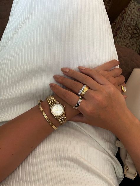 Daily Jewelry Simple, Dainty Watches For Women, Jewelry Pairing, Mixed Metals Jewelry, Timeless Rings, Mixed Metal Rings, Wrist Jewelry, Luxe Jewelry, Mixed Metal Jewelry