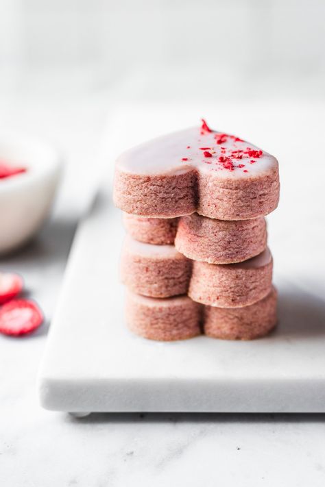 Strawberry Shortbread Cookies - The Floured Table Strawberry Shortbread Cookies, Strawberry Shortbread, Pineapple Cookies, Shortbread Cookies Easy, Seasonal Baking, Dipped Cookies, Shortbread Cookie Recipe, Strawberry Cookies, Freeze Dried Strawberries