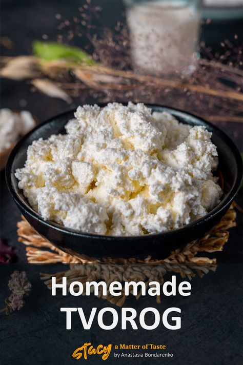 Homemade Farmers Cheese from Yogurt Homemade Farmers Cheese, Freeze Yogurt, Cheesecake Breakfast, Easy Homemade Cheese, Farmer Cheese, Healthy High Protein Breakfast, Diy Cheese, Farmers Cheese, Recipe Gluten Free