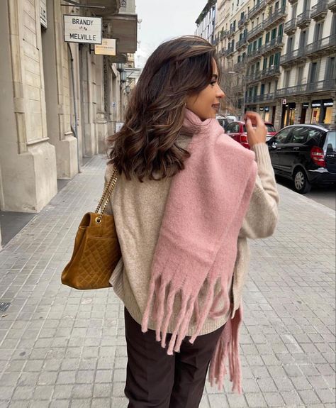 Pink Scarf Outfit Winter, Pink Scarf Outfit, Emelie Lindmark, Scarf Outfit Winter, Edit On Instagram, Scarf Outfit, Winter Fit, Pink Scarf, Pink Scarves