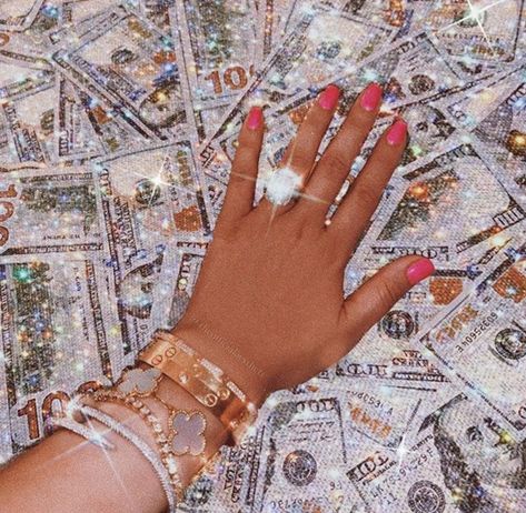 Boujee Baddie, Glitter Photography, Background Style, Boujee Aesthetic, Bedroom Wall Collage, Badass Aesthetic, Rich Girl Aesthetic, Rich Girl Lifestyle, Picture Collage Wall