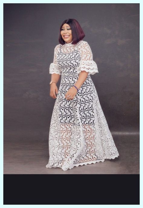 Lace Coperate Dress, White Corset Dress Outfit, Net Lace Gown Styles, Gown Styles For Lace Material, White Bubu Gown Styles Lace, White Bubu Gown, Free Lace Gown Styles Nigerian, Lace Gown Styles 2023, White Lace Styles In Nigeria