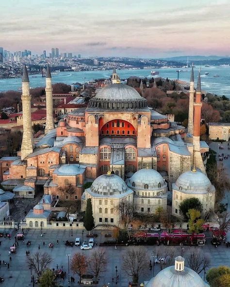 Holiday Facts, Byzantine Architecture, Istanbul City, Mosque Architecture, Hagia Sophia, Islamic Architecture, Beautiful Places To Travel, Antalya, Beautiful World