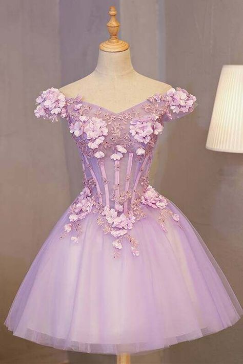 Lavender Dress Homecoming, Light Purple Homecoming Dress, Vestido Color Lila, Rapunzel Theme, Ring Dance, Light Purple Dress, Purple Homecoming Dress, Quince Decorations, Light Purple Flowers