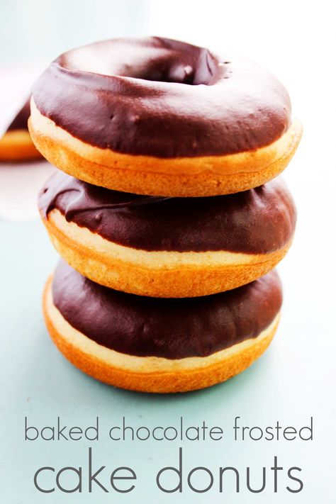 Chocolate Frosted Cake, Cake Donut Recipe, Homemade Baked Donuts, Chip Dips, Cake Donuts Recipe, Frosted Cake, Baking Skills, Baked Cake, Cake Donut