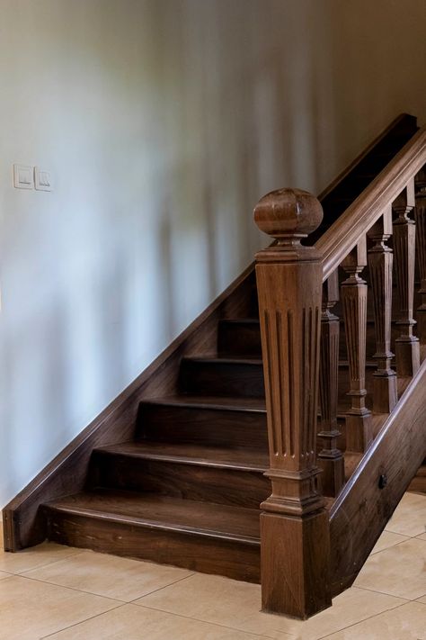 | Residential (Title) Wooden Staircase Design Traditional, Tiny Apartment Aesthetic, Simple White House, Oasis Aesthetic, Wooden Staircase Railing, Craftsman Staircase, Wooden Railing, Wood Pillars, Wooden Staircase Design