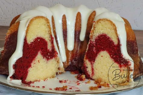 Red Velvet Marble Cake Red Velvet Marble Cake, Marble Cake Recipe, Cake Bundt, Baking Therapy, Marble Cake Recipes, Chocolate Pound Cake, Cream Cheese Glaze, Cake Mixture, Fajita Seasoning