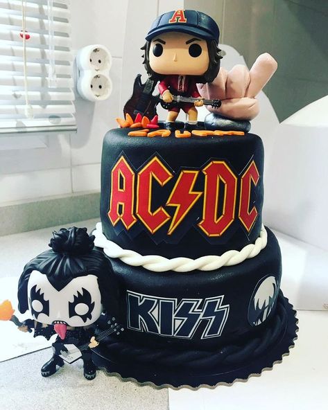 Rock Birthday Cake, Funny Cake Ideas, Pastel Rock, Dc Cake, Rock Birthday, Rock And Roll Birthday, Rock Cake, Bday Party Theme, Wedding Festivities