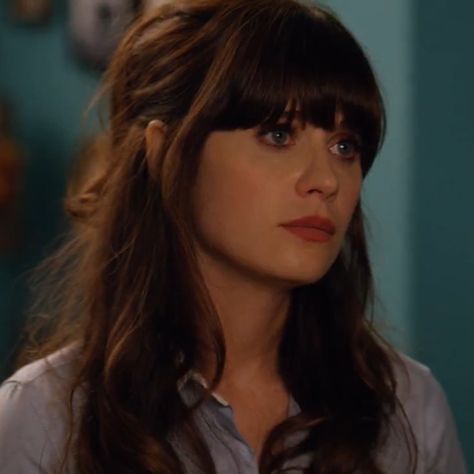 #jessicaday Zoey Deschanel Bang, Jessica Day Hairstyle, Jessica Day Makeup, Zooey Deschanel Hair New Girl, Jessica Day Bangs, Jess Day Hair, Zoey Deschanel Aesthetic, Jessica Day Hair, Zoe Deschanel Hair