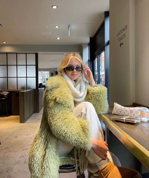 Green Fur Coat Outfit, Sherpa Coat Outfit, Fluffy Coat Outfit, Dress With Fur Coat, Green Fur Coat, Fur Jacket Outfit, Green Faux Fur Coat, Mini Ugg Boots, Faux Fur Outfit