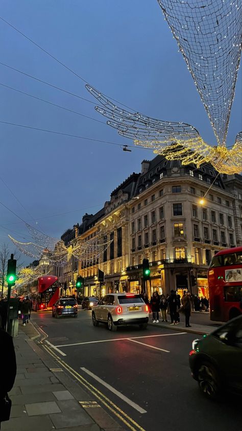 Regent Street London Christmas, Christmas Market London, Regents Street, London Christmas Market, Regent Street London, Blurry Pics, London Wallpaper, London Vibes, London Dreams