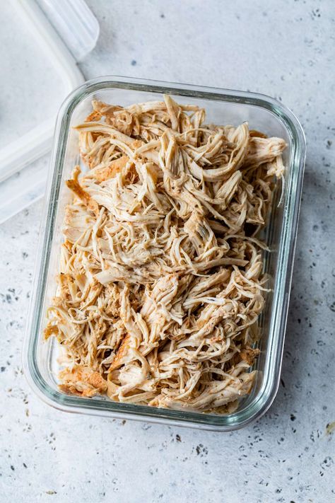 Slow Cooker Shredded Chicken Crockpot Shredded Bbq Chicken, Shredded Chicken Crockpot, Easy Shredded Chicken, Slow Cooker Shredded Chicken, Shredded Bbq Chicken, Mexican Shredded Chicken, Clean And Delicious, Shredded Chicken Recipes, Slow Cooker Pulled Pork